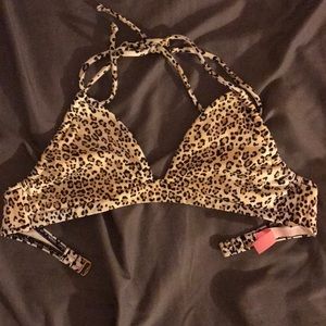 Cheetah/leopard print bikini top VS